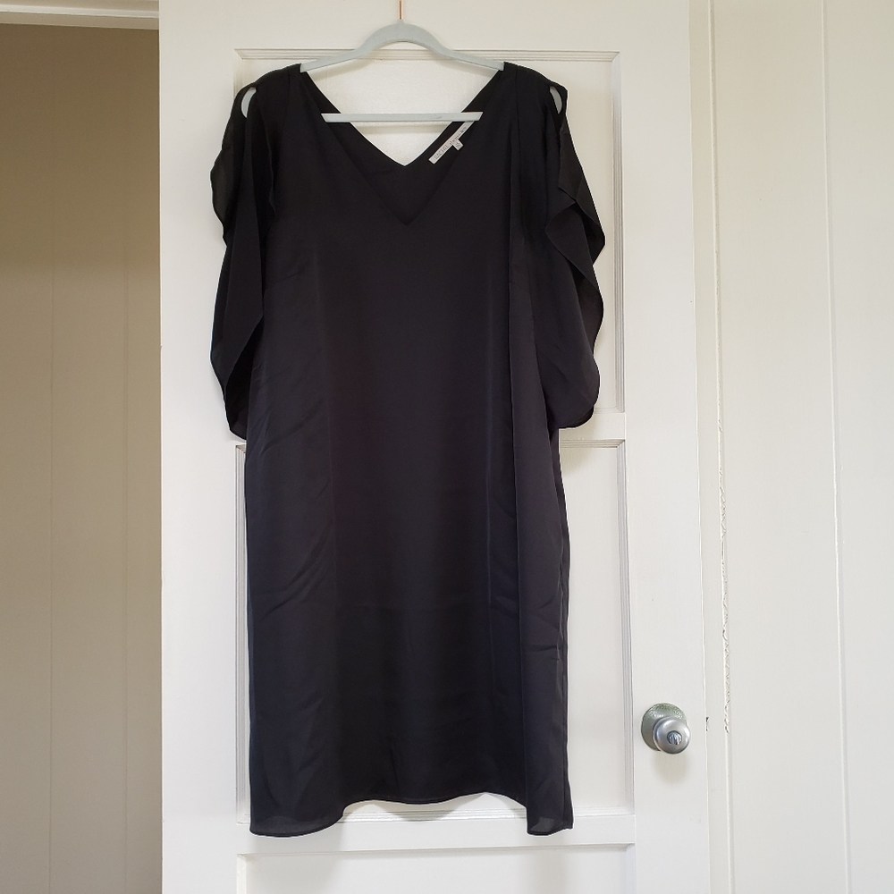 Rachel Roy black v-neck dress 1x
